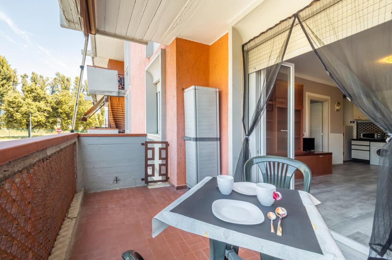 Domus Lucis Apartment Terrace & Private Parking Marinella di Sarzana Exterior foto